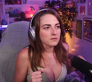 Caitlin marie reacts leaked private photo uncensored HD quality