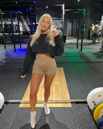 Caitlin perriam leaked private photo uncensored HD quality