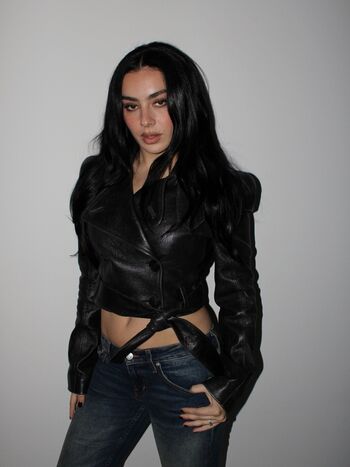 Charli xcx page leaked private photo uncensored HD quality