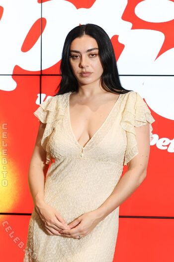 Charli xcx page leaked private photo uncensored HD quality