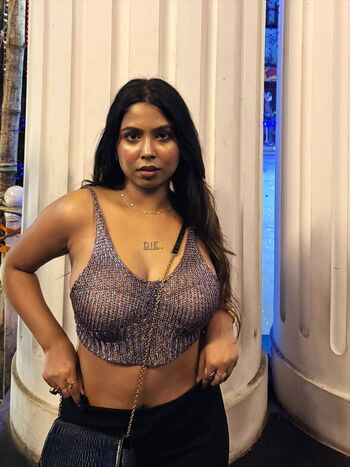 Chirasree sarkar page leaked private photo uncensored HD quality