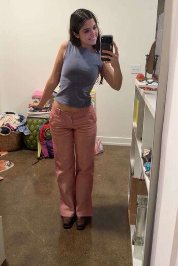 Chloeforero  page leaked private photo uncensored HD quality
