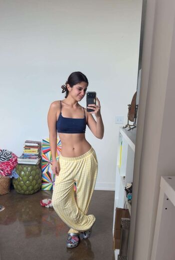 Chloeforero  page leaked private photo uncensored HD quality
