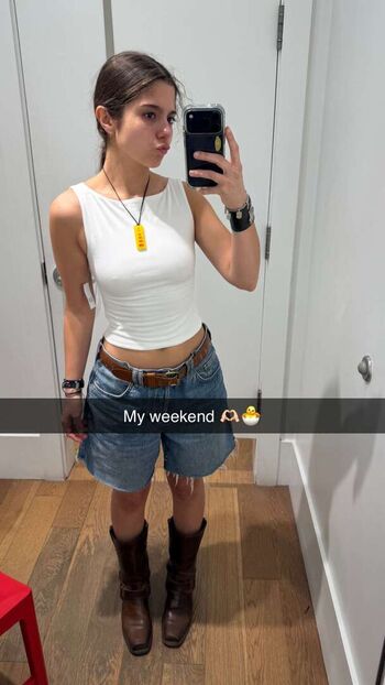 Chloeforero  page leaked private photo uncensored HD quality