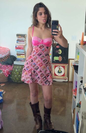 Chloeforero  page leaked private photo uncensored HD quality
