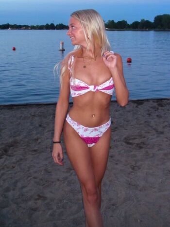 Chloeinprivate leaked private photo uncensored HD quality