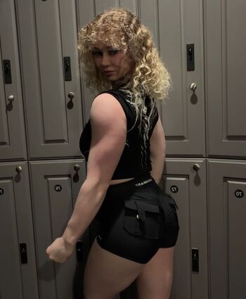 Chloethehokage leaked private photo uncensored HD quality