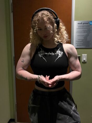 Chloethehokage leaked private photo uncensored HD quality