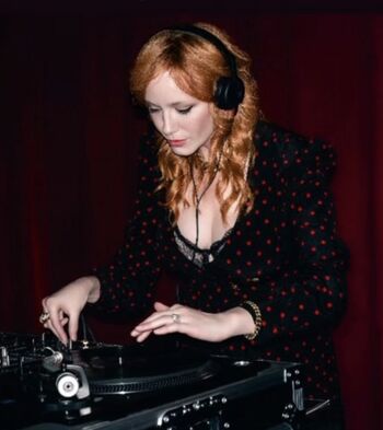 Christina hendricks leaked private photo uncensored HD quality