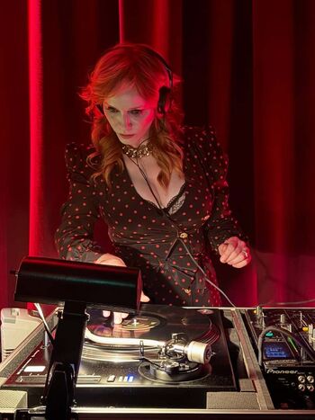 Christina hendricks leaked private photo uncensored HD quality