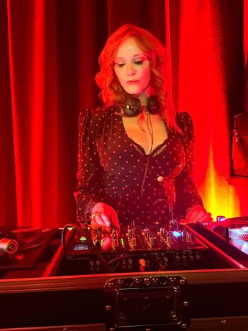 Christina hendricks leaked private photo uncensored HD quality