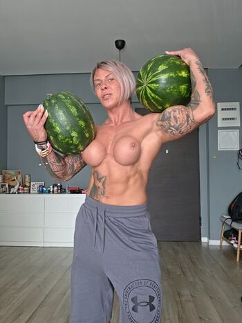 Crazyxbody  page leaked private photo uncensored HD quality
