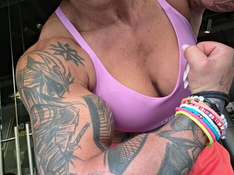 Crazyxbody  page leaked private photo uncensored HD quality