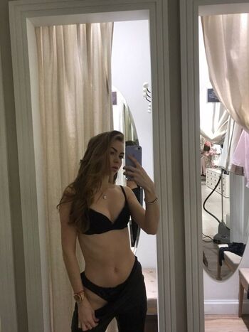 Crystallandysh page leaked private photo uncensored HD quality