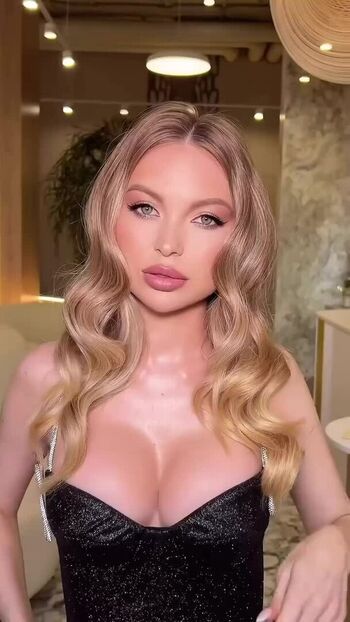 Crystallandysh page leaked private photo uncensored HD quality