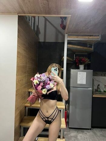 Crystallandysh page leaked private photo uncensored HD quality