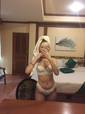 Crystallandysh page leaked private photo uncensored HD quality