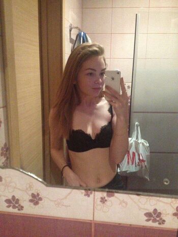 Crystallandysh page leaked private photo uncensored HD quality