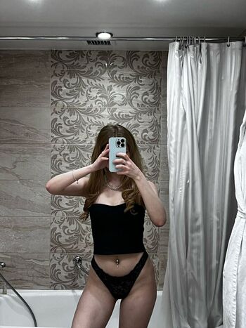 Crystallandysh page leaked private photo uncensored HD quality