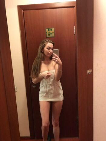 Crystallandysh page leaked private photo uncensored HD quality