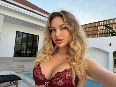 Crystallandysh page leaked private photo uncensored HD quality