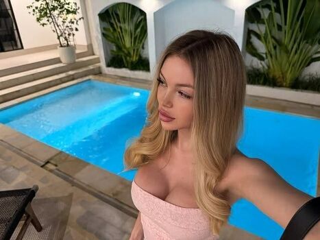 Crystallandysh page leaked private photo uncensored HD quality