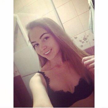 Crystallandysh page leaked private photo uncensored HD quality