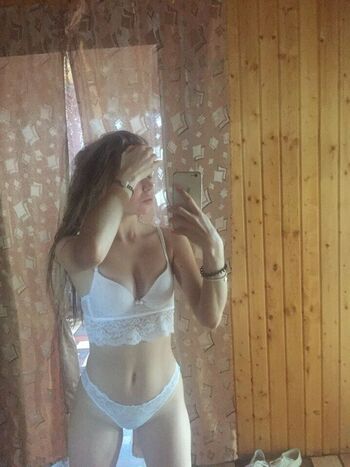 Crystallandysh page leaked private photo uncensored HD quality