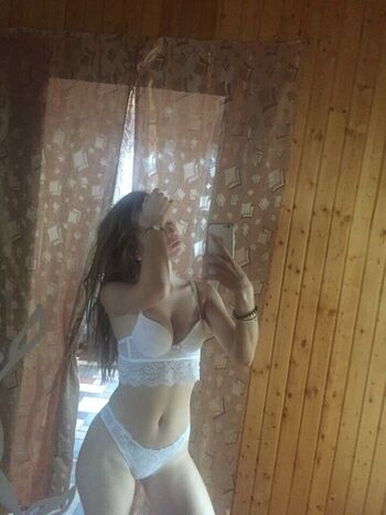 Crystallandysh page leaked private photo uncensored HD quality