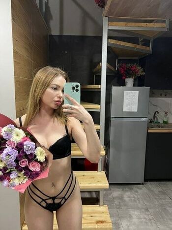 Crystallandysh page leaked private photo uncensored HD quality
