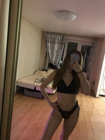 Crystallandysh page leaked private photo uncensored HD quality