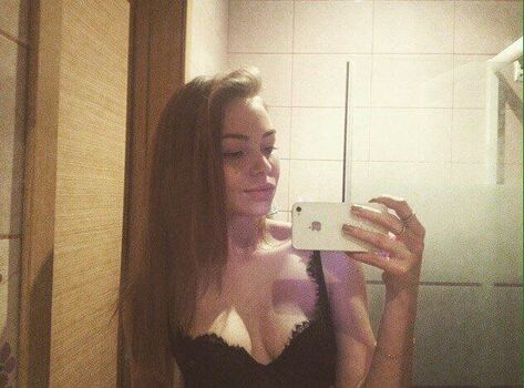 Crystallandysh page leaked private photo uncensored HD quality