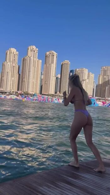 Crystallandysh page leaked private photo uncensored HD quality