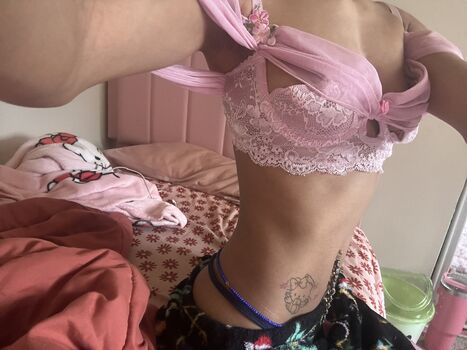 Crystalsnpurge page leaked private photo uncensored HD quality