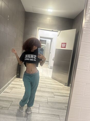 Crystalsnpurge leaked private photo uncensored HD quality