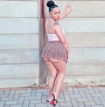 Curlyjulz leaked private photo uncensored HD quality