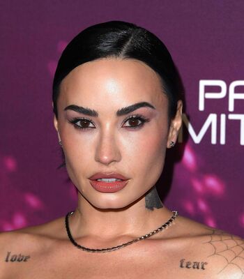 Demi lovato page leaked private photo uncensored HD quality