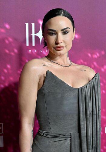 Demi lovato page leaked private photo uncensored HD quality