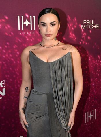 Demi lovato page leaked private photo uncensored HD quality
