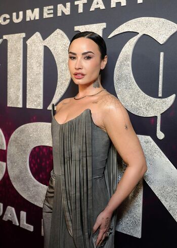 Demi lovato page leaked private photo uncensored HD quality