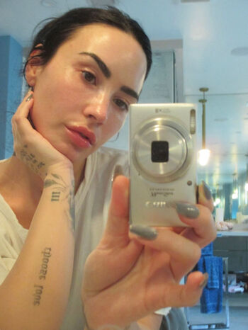 Demi lovato page leaked private photo uncensored HD quality