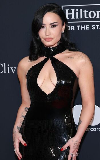 Demi lovato page leaked private photo uncensored HD quality