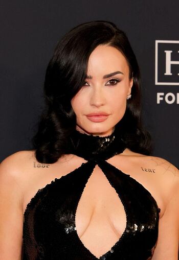 Demi lovato page leaked private photo uncensored HD quality