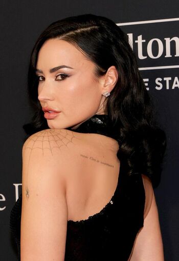 Demi lovato page leaked private photo uncensored HD quality