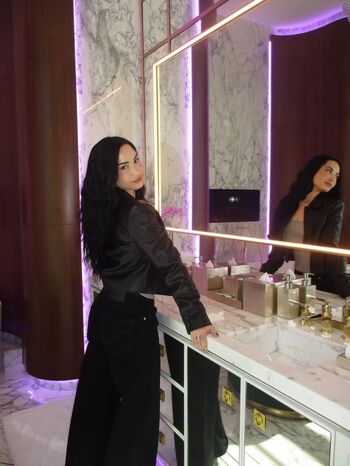 Demi lovato page leaked private photo uncensored HD quality