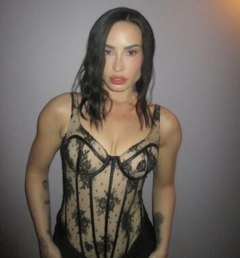 Demi lovato page leaked private photo uncensored HD quality