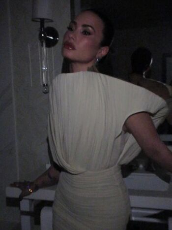 Demi lovato page leaked private photo uncensored HD quality