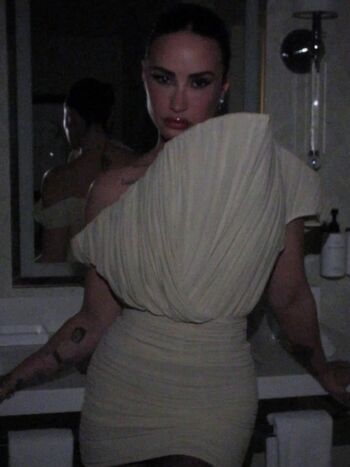 Demi lovato page leaked private photo uncensored HD quality