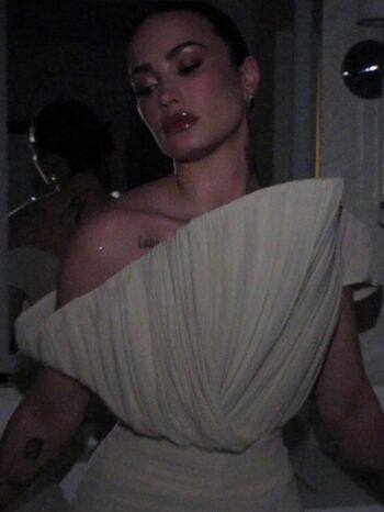 Demi lovato page leaked private photo uncensored HD quality