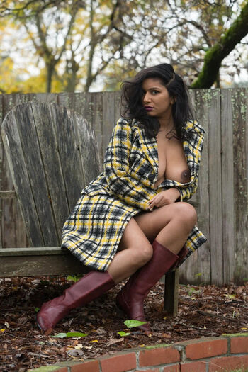 Devi the model page leaked private photo uncensored HD quality